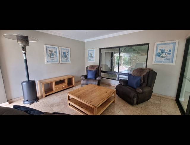 6 BEDROOM HOUSE FOR SALE IN IZINGA ESTATE